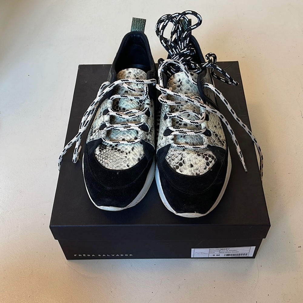 Freda Salvador Mikey lace up sneaker